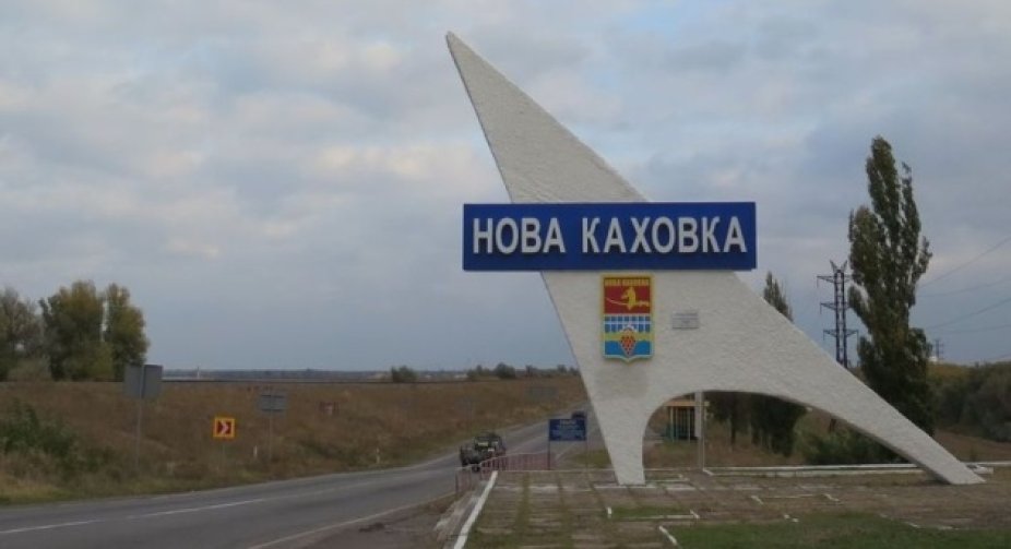 У Новій Каховці партизани підірвали автомобіль з російськими військовими і фсбшниками