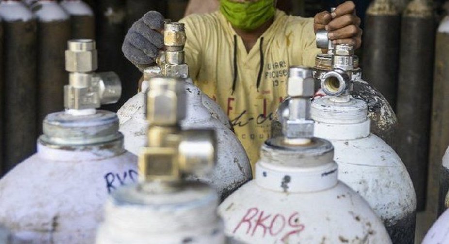 India Covid crisis: Hospitals buckle under record surge