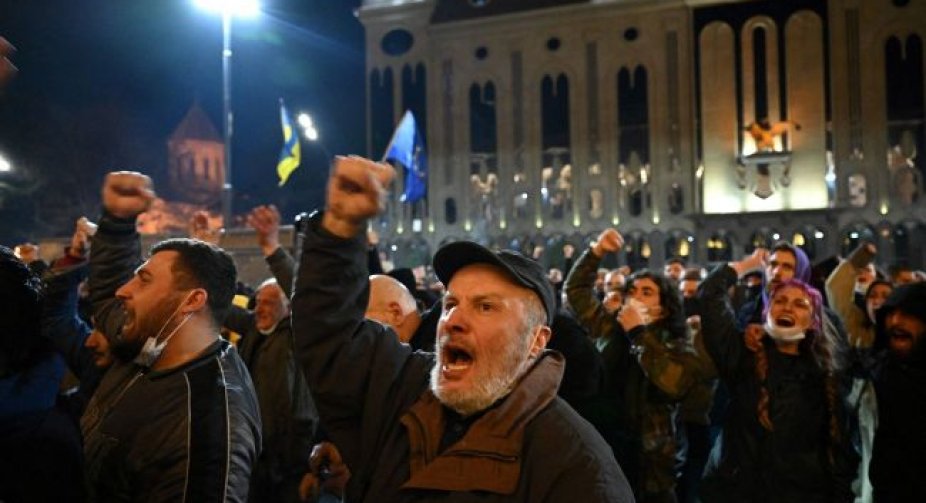 У Грузії протестувальники вирішили почати "облогу парламенту"