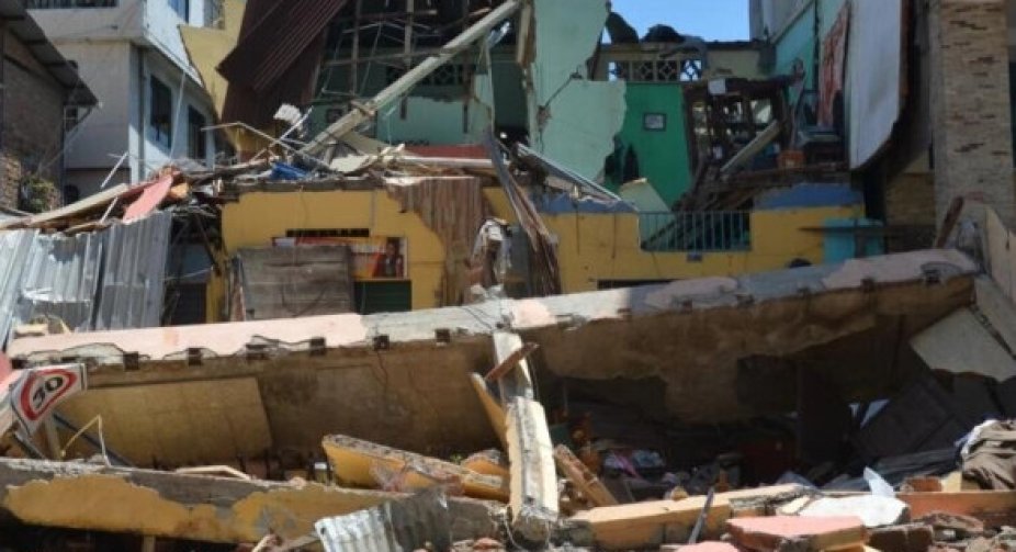 As a result of a strong earthquake in Ecuador, at least 12 people died