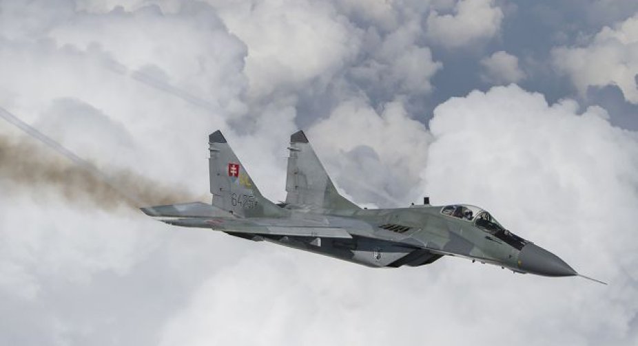 Словаччина доставила в Україну перші чотири винищувачі МіГ-29