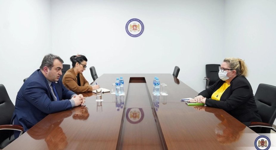 Because of the presentation of the award to Saakashvili, the Norwegian ambassador was summoned to the Ministry of Foreign Affairs of Georgia