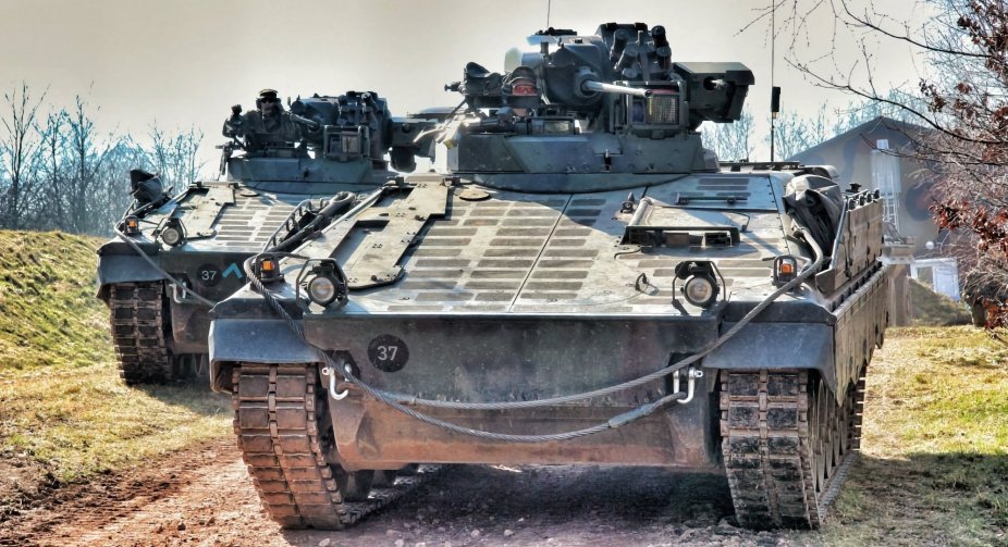 Reznikov showed the German Marder in Ukraine and drove one of them