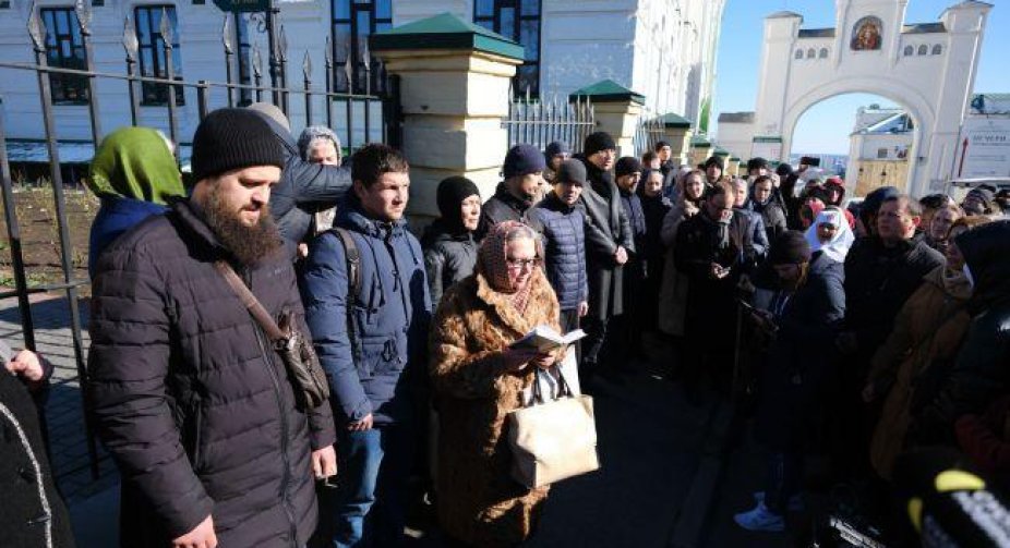 УПЦ МП досі в Лаврі та блокує роботу комісії: що відомо на цю мить