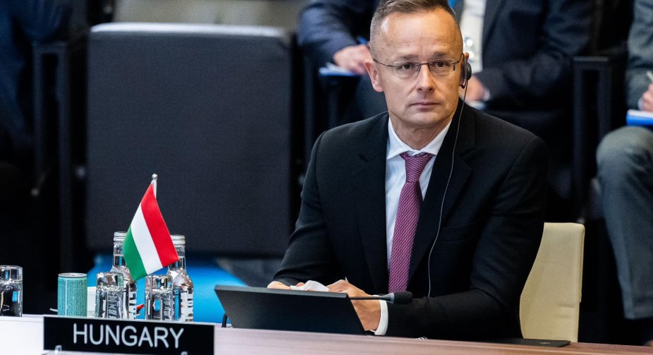 Сійярто обурився запрошенням Кулеби до Брюсселя: підриває єдність НАТО