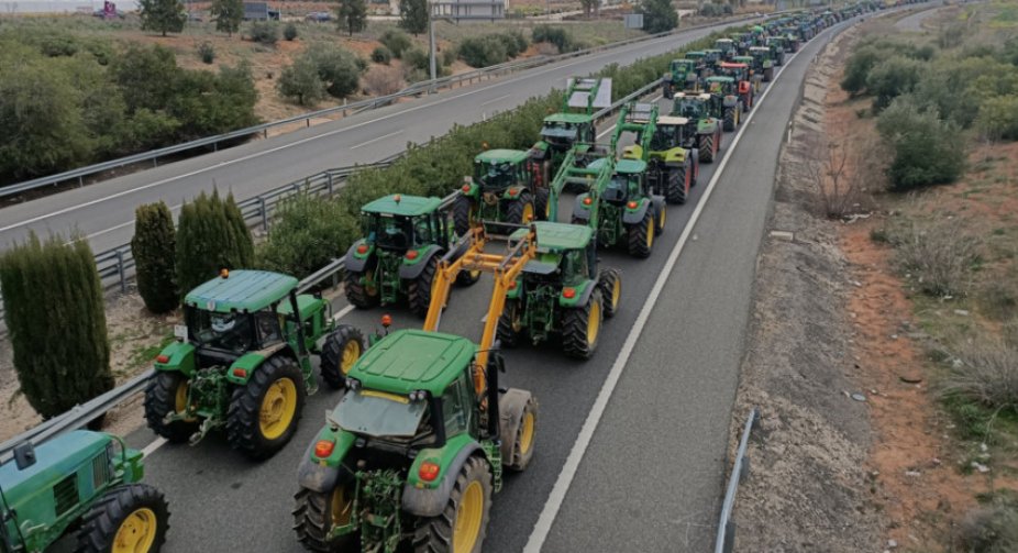 Romanian farmers renewed protests over Ukrainian grain