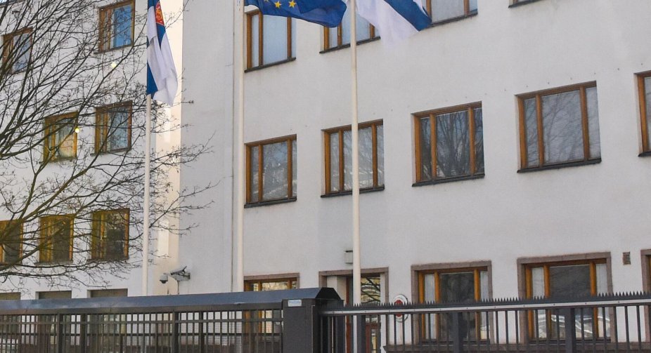 Посольство Фінляндії в Москві отримало конверти з білим порошком - росСМИ
