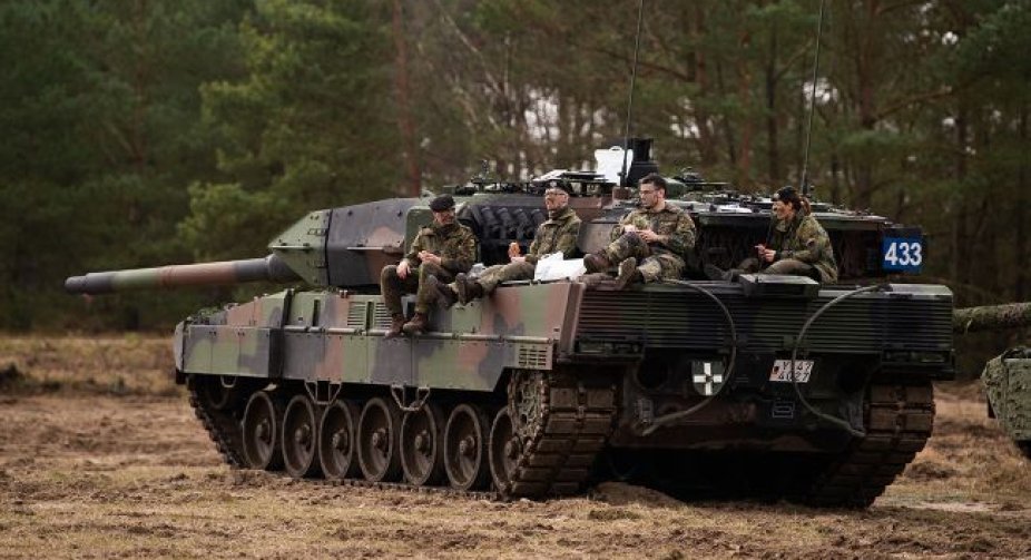 Данія разом з Нідерландами передасть Україні 14 танків Leopard 2