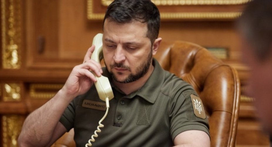 Зеленський провів телефонну розмову з лідером Китаю Сі Цзіньпіном: назвав переговори змістовними