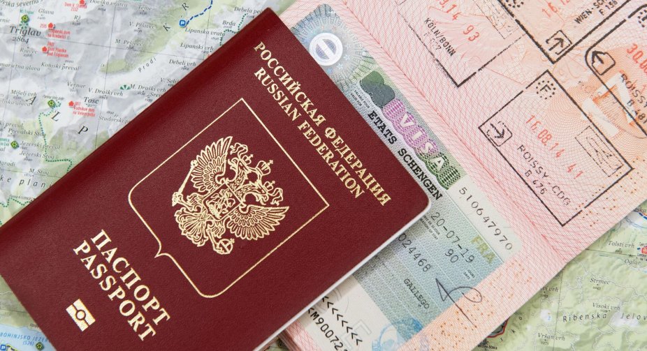 Сербія поставила на паузу плани роздачі росіянам паспортів на тлі реакції ЄС