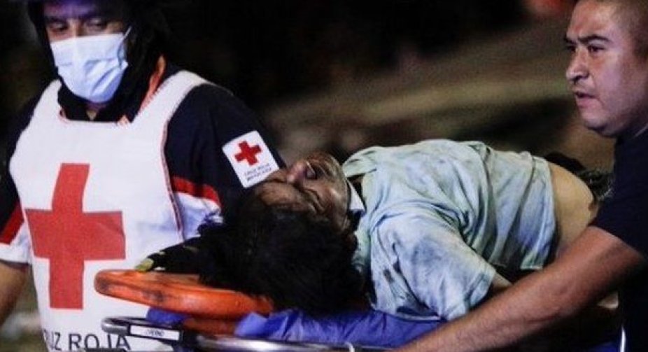 Mexico City metro overpass collapse kills 23