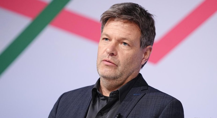 An envelope with white powder was sent to the office of the German Minister of Economy
