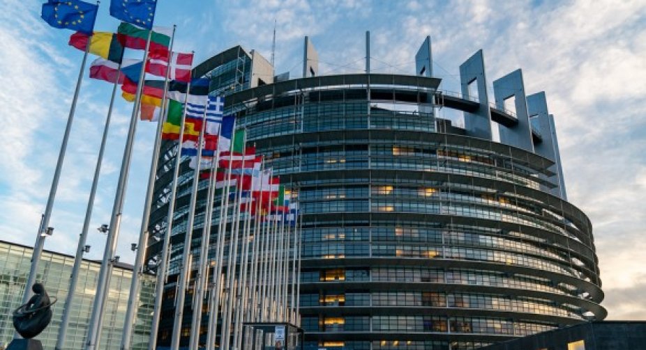 Європарламент підтримує початок переговорів щодо вступу України до ЄС цього року