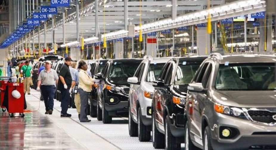 США робить ставку на розвиток автопрому, щоб потіснити на ринку Китай
