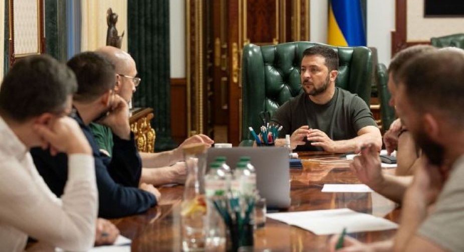 Зеленський провів нараду за результатами лондонської конференції з відновлення