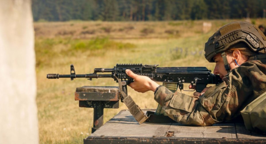 Польща перекидає 1000 солдатів та 200 одиниць техніки на кордон із Білоруссю