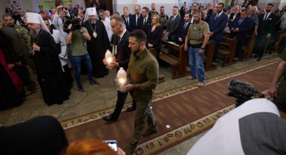 "Пам'ять нас об'єднує. Разом ми сильніші": президенти України та Польщі вшанували жертв Волинської трагедії