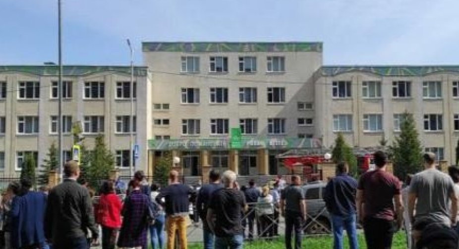 Кількість загиблих після стрілянини у російській школі збільшилася