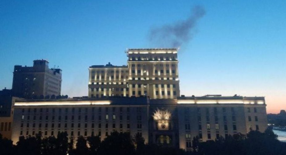 Невідомі дрони атакували Москву та об'єкти в Криму: що відбувається