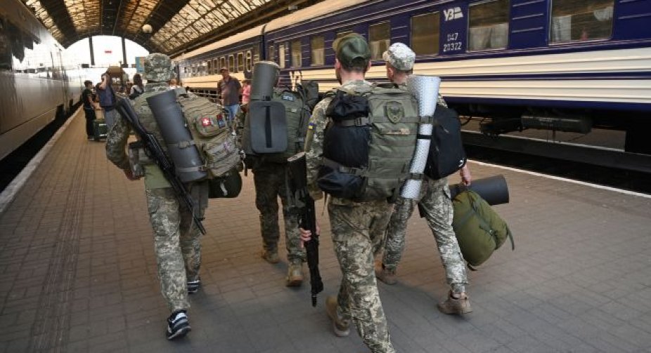 Рада продовжить воєнний стан та мобілізацію найближчими днями, - нардеп   