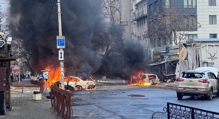 Місто Херсон прямо зараз перебуває під обстрілом ОНОВЛЕНО