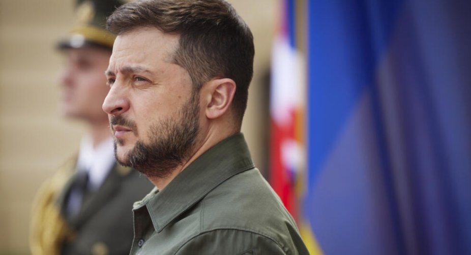 Зеленський обговорив із главою МЗС Туреччини "формулу миру" і "зерновий коридор"