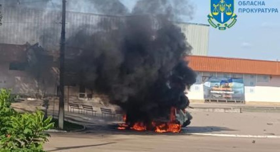 Російські окупанти обстріляли автомобіль енергетиків у Сумській області, є постраждалі