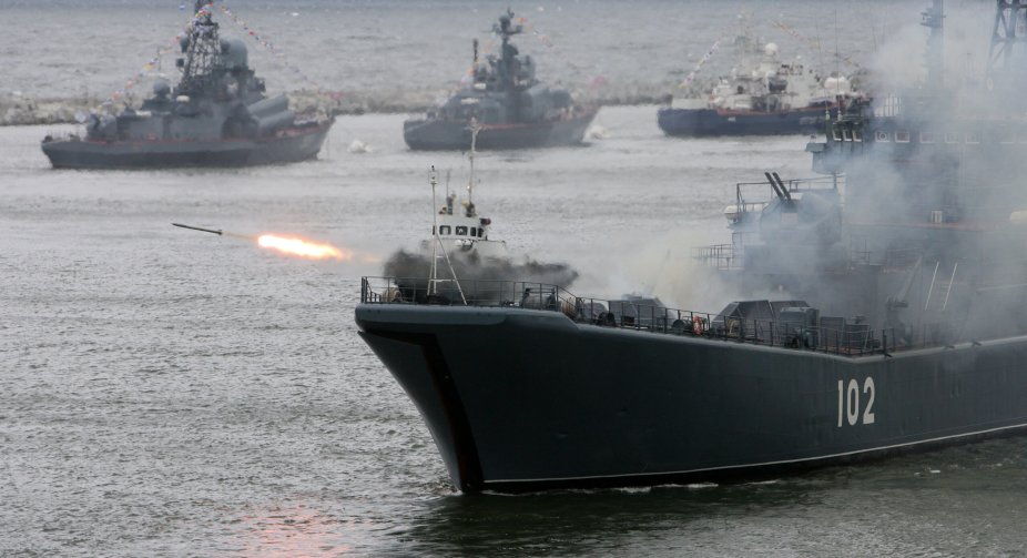  "Фрегат "Адмірал Ессен" у Чорному морі: загострення військової обстановки