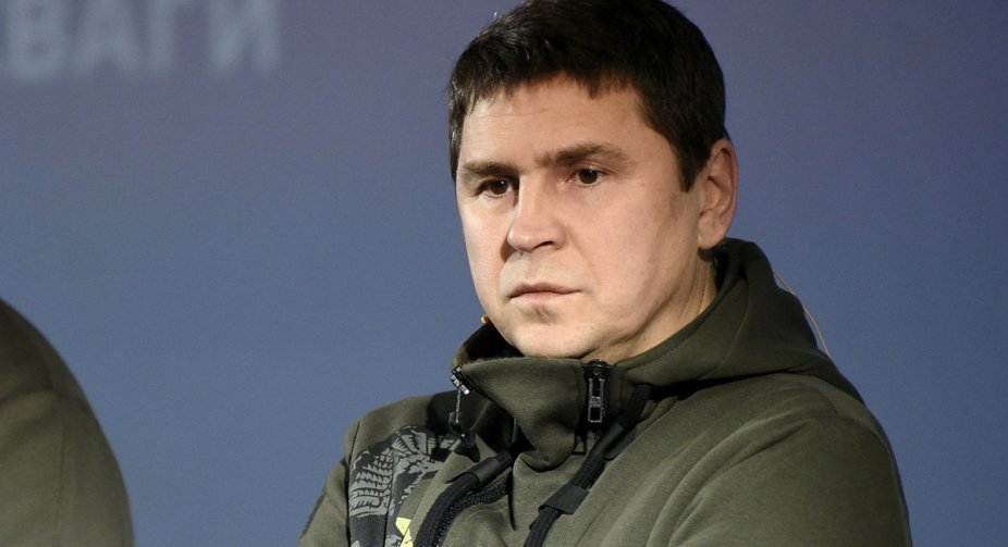 Подоляк: Росія намагається взяти оперативну паузу у війні