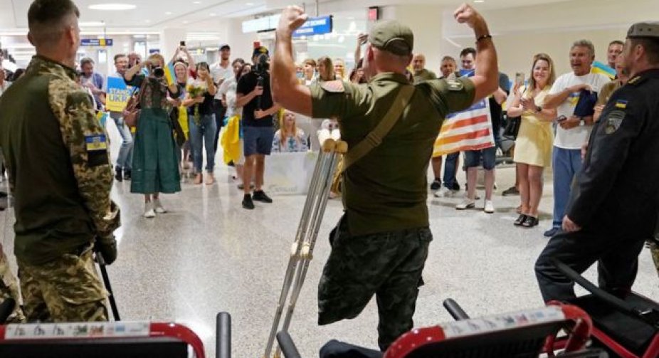 Понад 25 тисяч українських військових втратили кінцівки під час війни, - американський медик