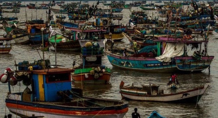 Covid-battered India braces for storm