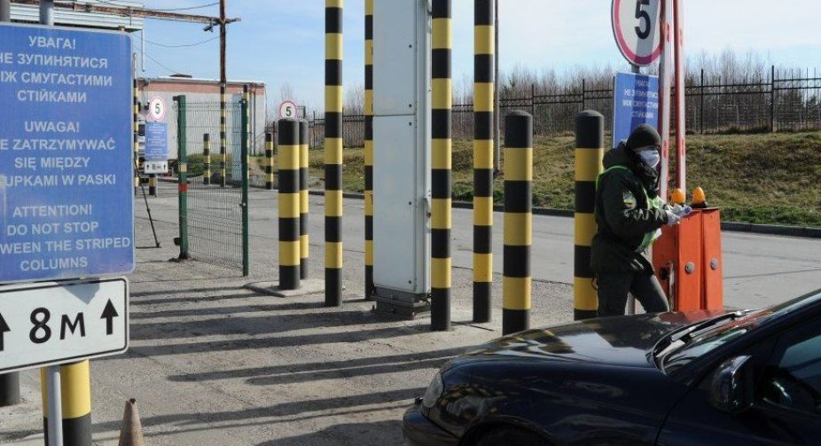 Пункт пропуску на кордоні з Румунією відновив роботу