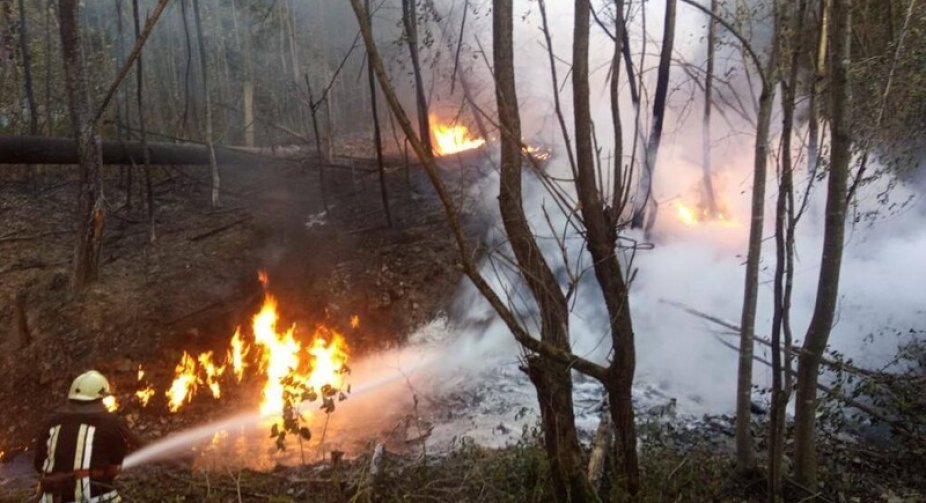 Трагедія на Івано-Франківщині: Двоє постраждалих померли після вибуху на нафтопроводі