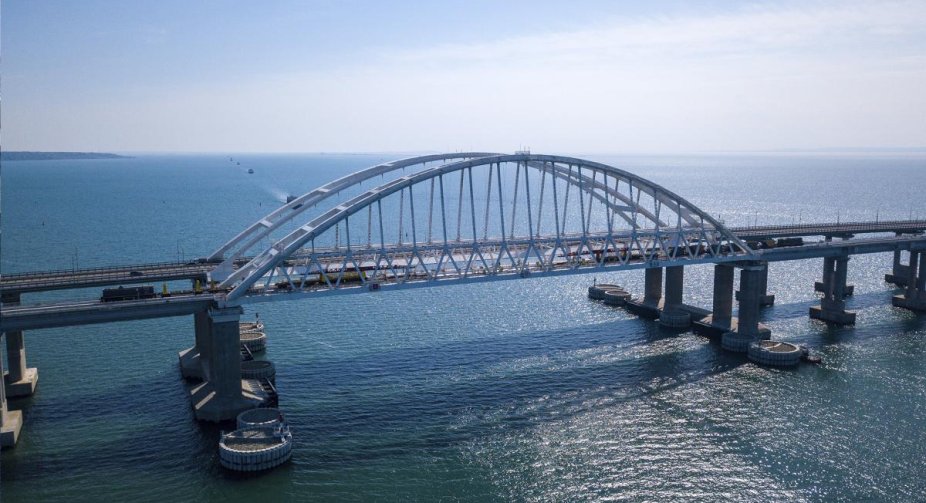 У Військово-морських силах України визначили умови руйнування Кримського мосту