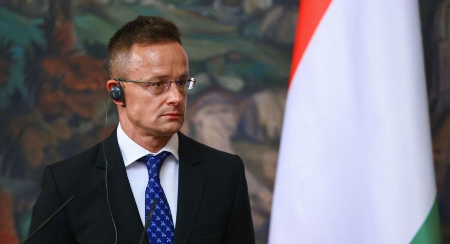 Сійярто закликав до мирних переговорів щодо України 