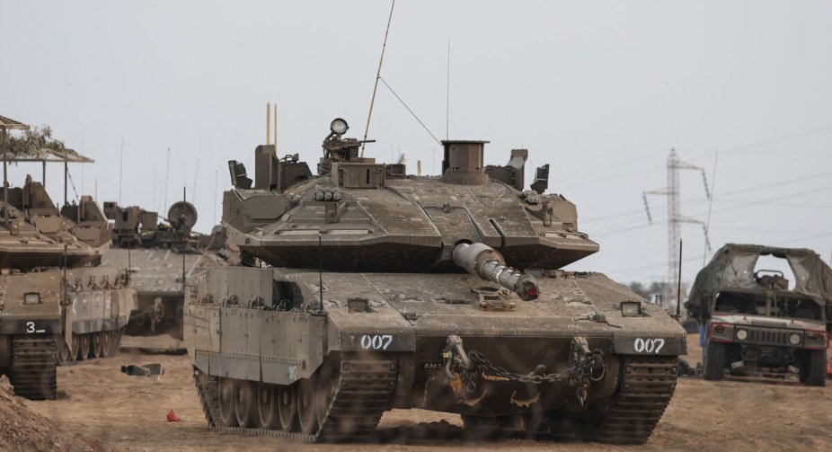 Israeli tanks spotted in Gaza: one of the key roads cut off