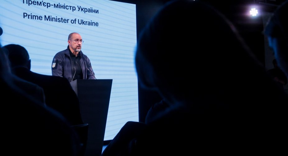 Кабмін готує доступну для всіх програму з вивчення англійської мови, - Шмигаль