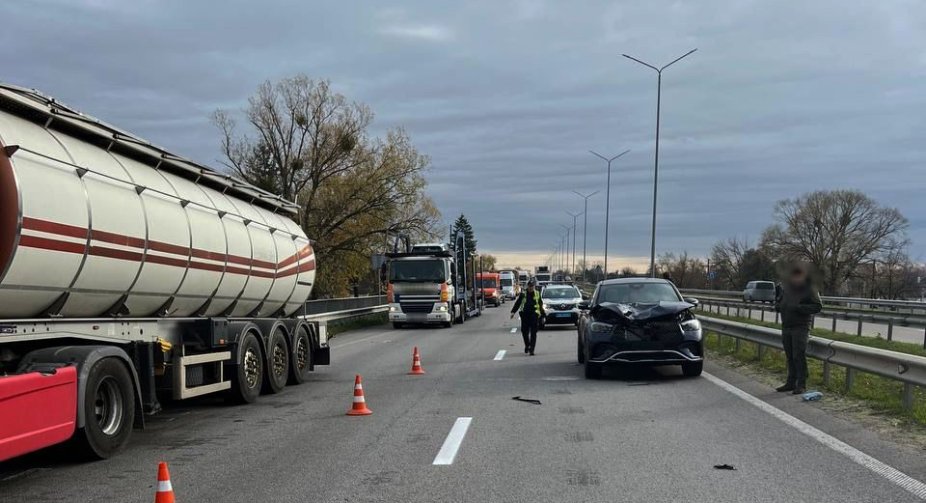 ДТП у Житомирській області: Нардеп на смерть збив дівчину (ОНОВЛЕНО)