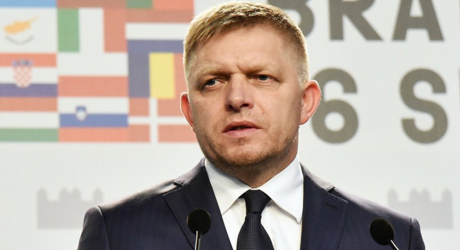Slovakia's new prime minister supports private arms exports to Ukraine