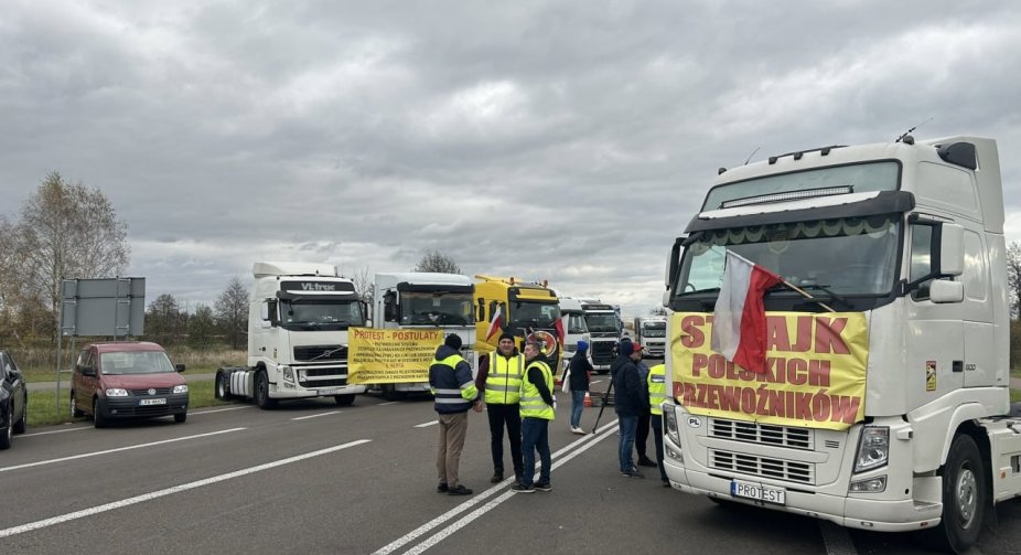 Border blockade: Prices for the delivery of goods from Poland to Ukraine have tripled