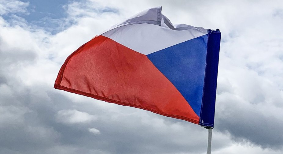 Чехія подає запит на продовження виключення із санкцій для російської сталі на користь автомобільного сектору