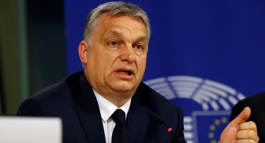 Без несподіванок: Віктора Орбана обрано головою партії угорської влади на з'їзді
