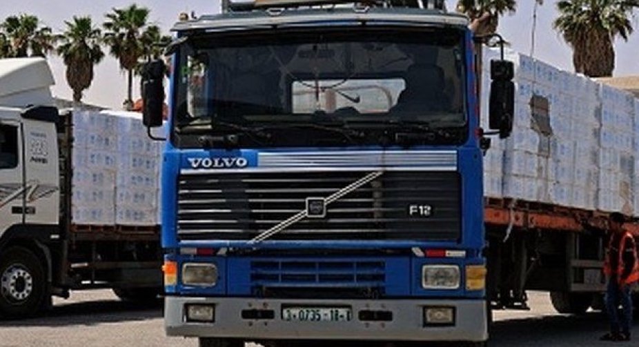 Israel-Palestinian conflict: Aid arrives in Gaza as ceasefire holds