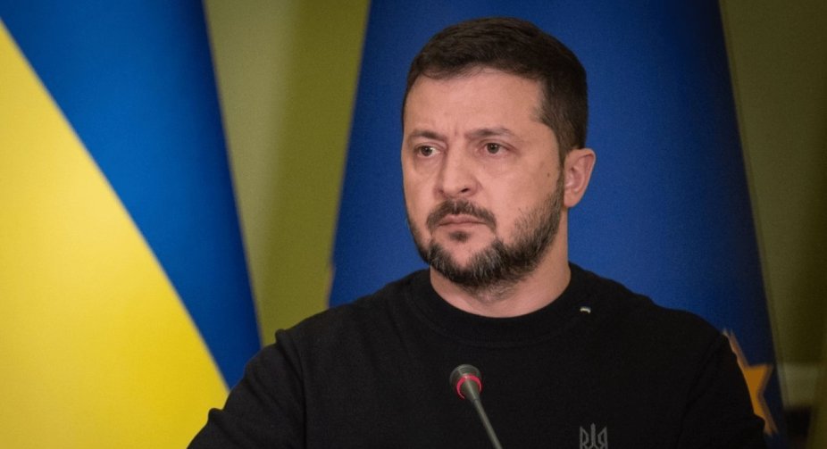 Ми можемо зупинити війну, якщо ми віддамо Росії Донбас і Крим, - Зеленський