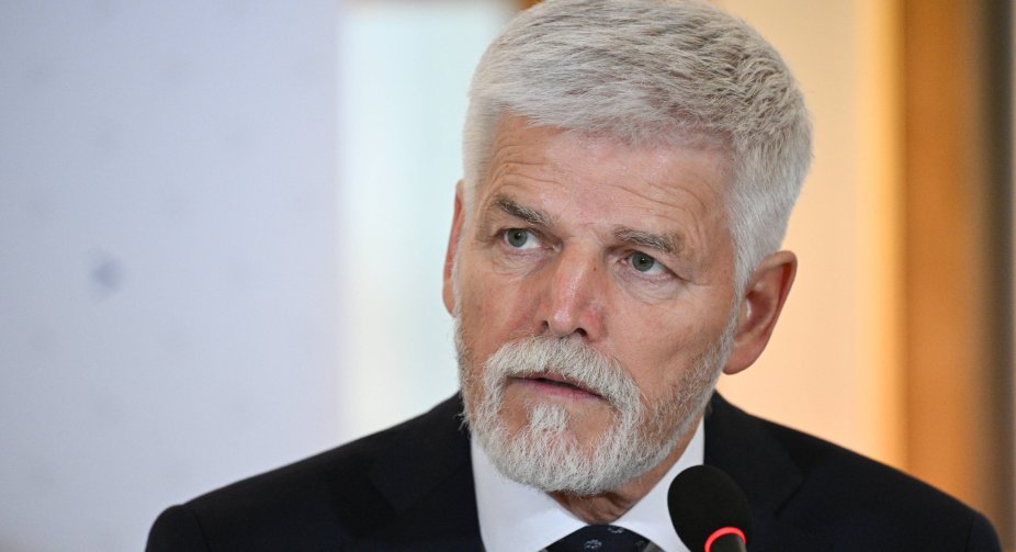 Президент Чехії: Західні партнери не виконали обіцянки щодо постачання озброєння для України
