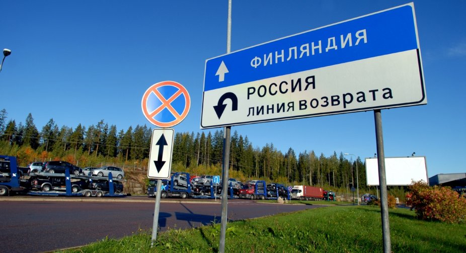 Фінляндія закрила кордон із Росією та посилила його подвійними бар'єрами
