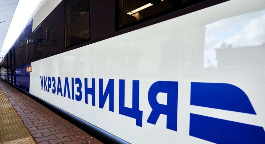Ukrzaliznytsia will transport trucks on trains due to Polish blockade on the border