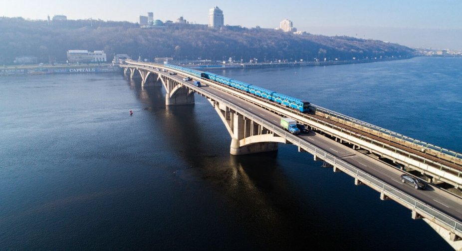 Загроза обвалення мосту метро в Києві: необхідна термінова реконструкція
