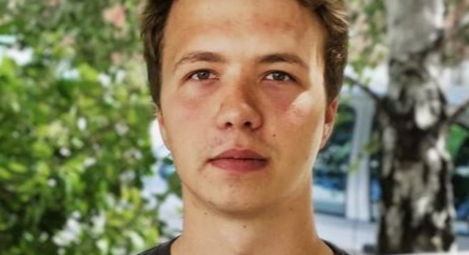 Україна вимагає негайного звільнення білоруського журналіста Романа Протасевича