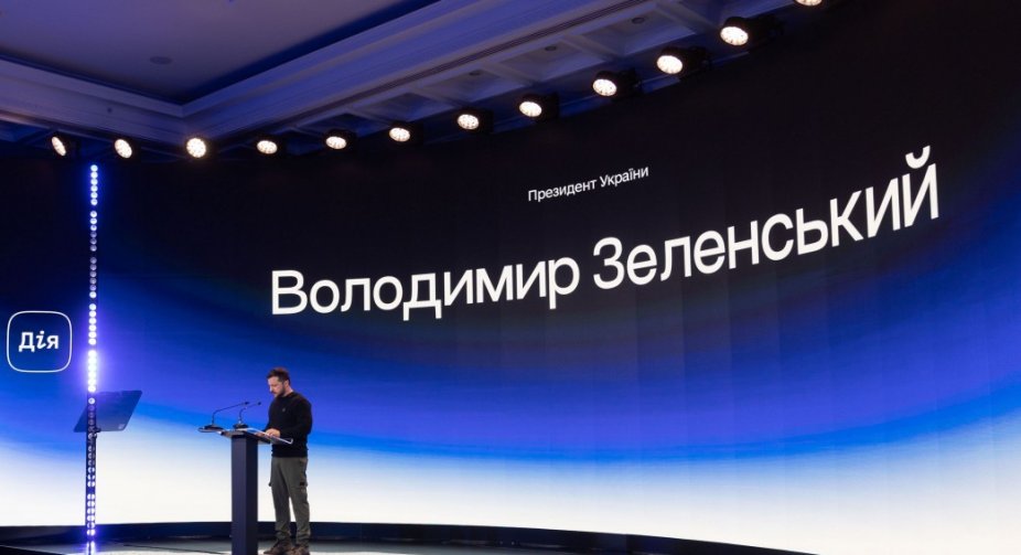 Українці зможуть купувати і продавати машини через "Дію", - Зеленський